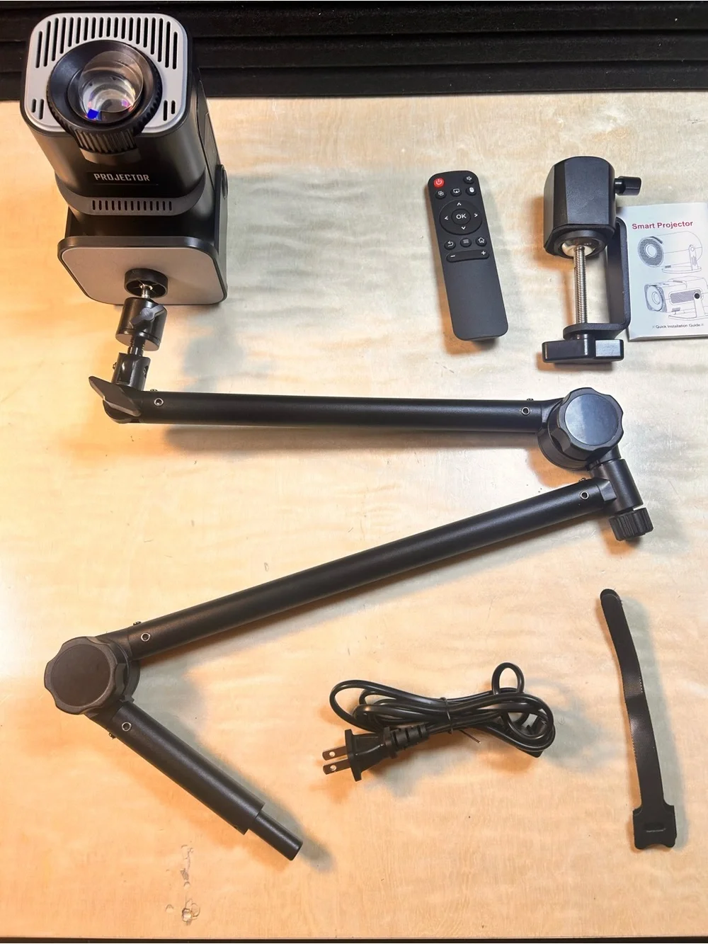 Art Projector for Tracing and Drawing 5G/2.4G WiFi Projector like new condition